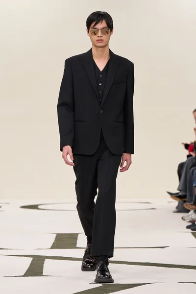 Look 12